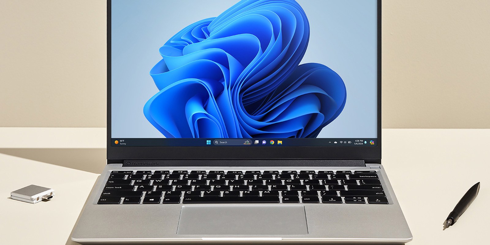 Framework Laptop 13, aufgeklappt — Produktfoto von Framework
